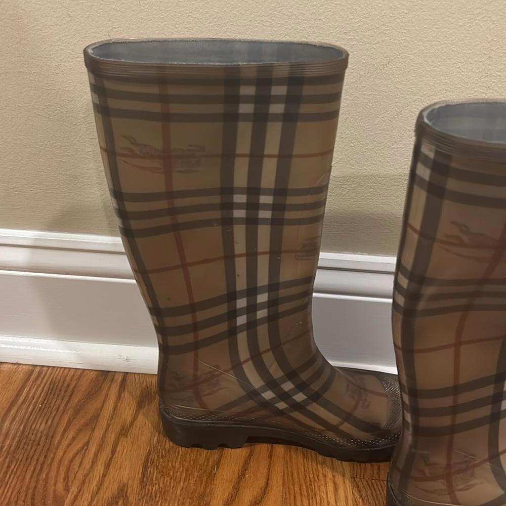 Women Burberry Rainboot - Picture 5 of 7